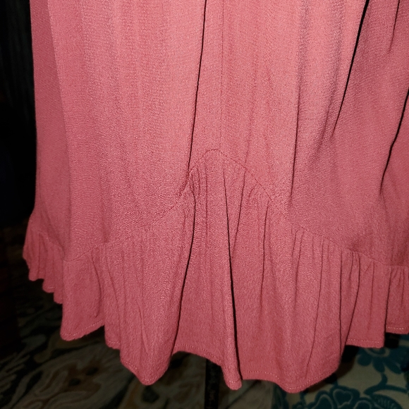 Razor Back Ruffled Tunic - Picture 5 of 5